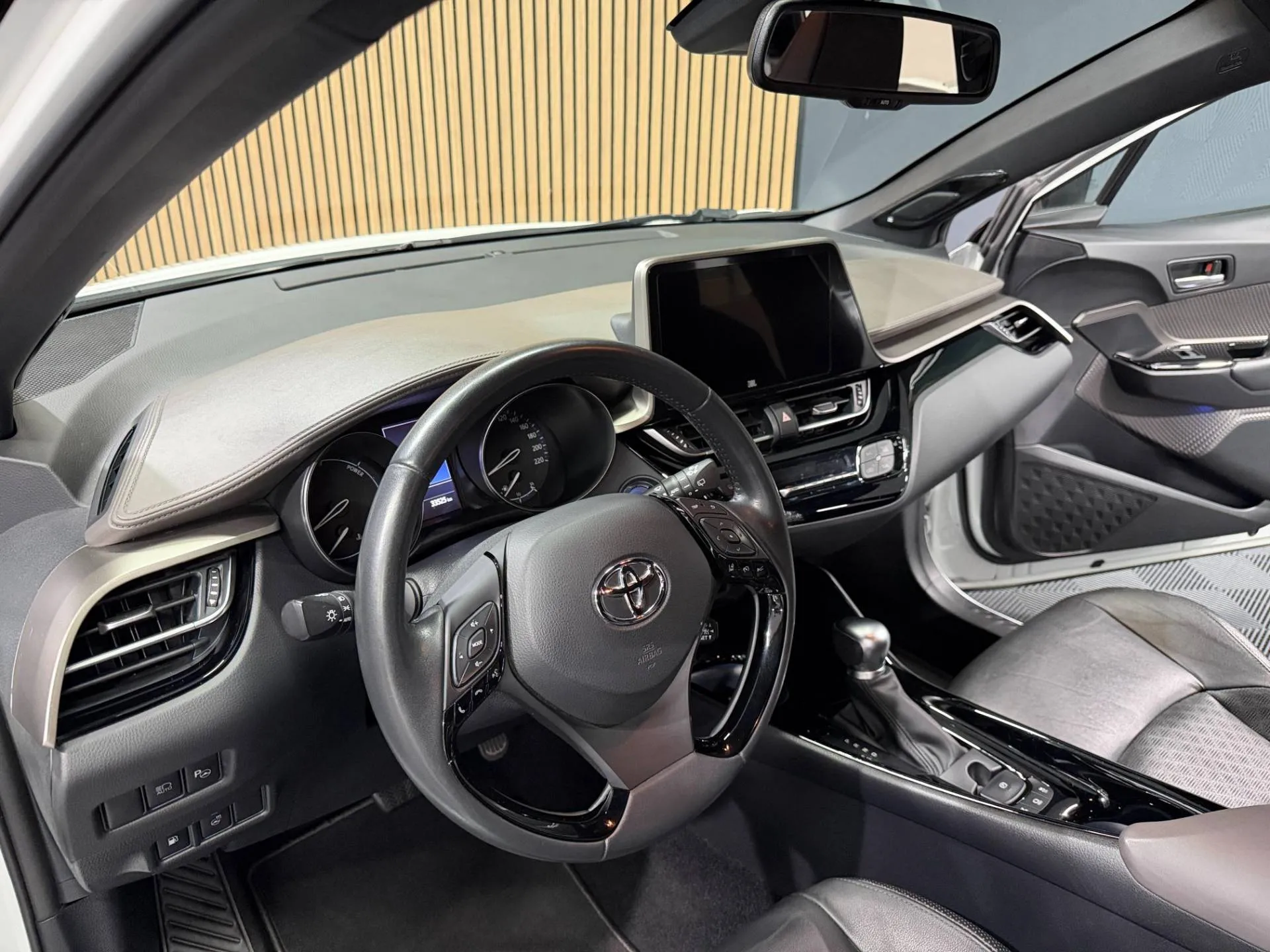 Toyota C-HR 2.0 Hybrid