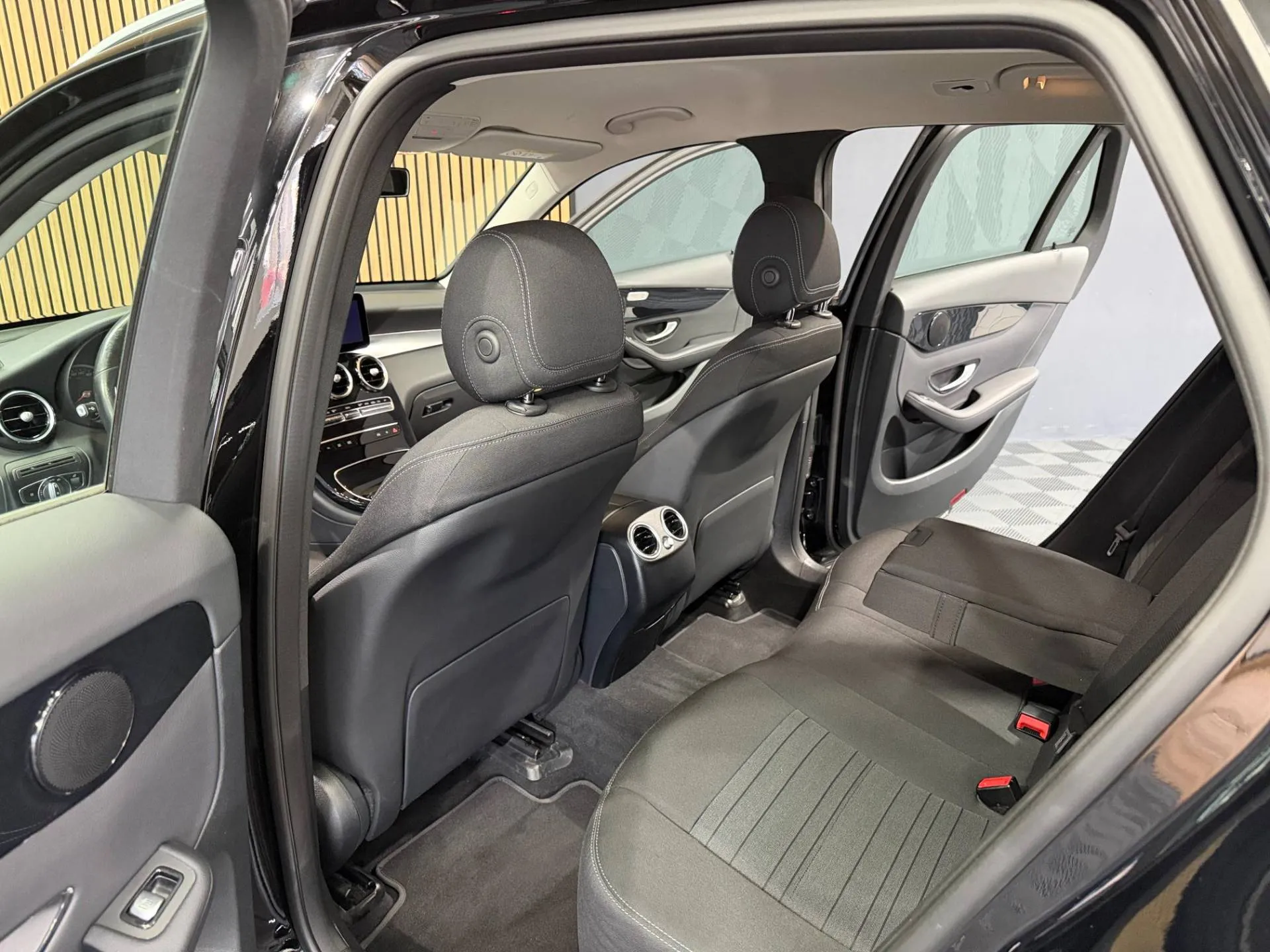 Mercedes-Benz GLC 200 d 4MATIC 9G-TRONIC