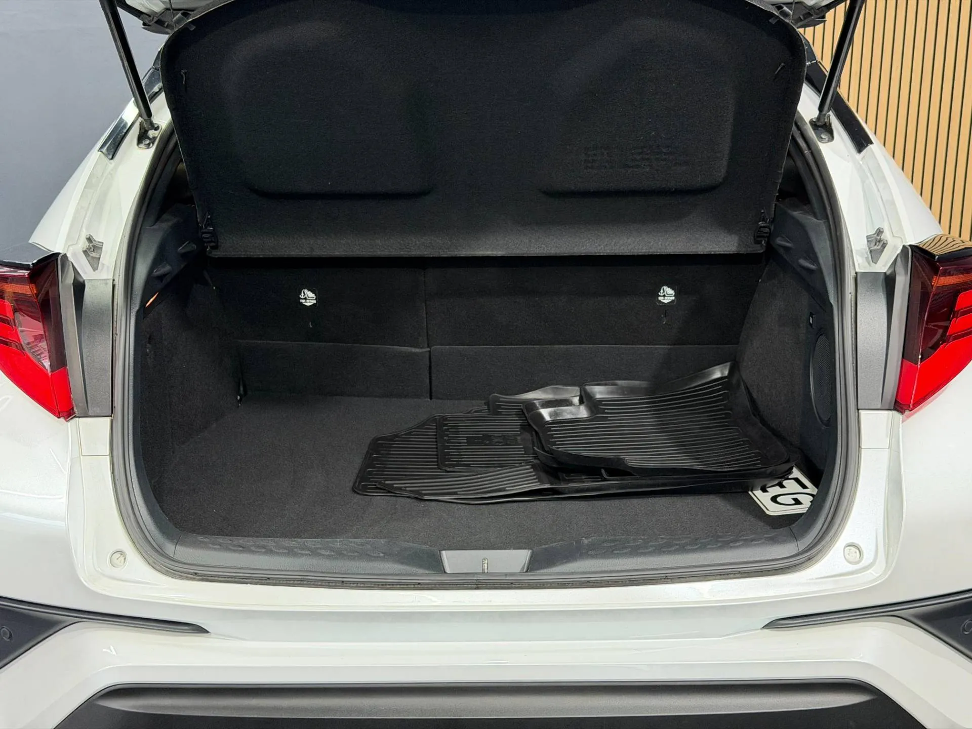 Toyota C-HR 2.0 Hybrid