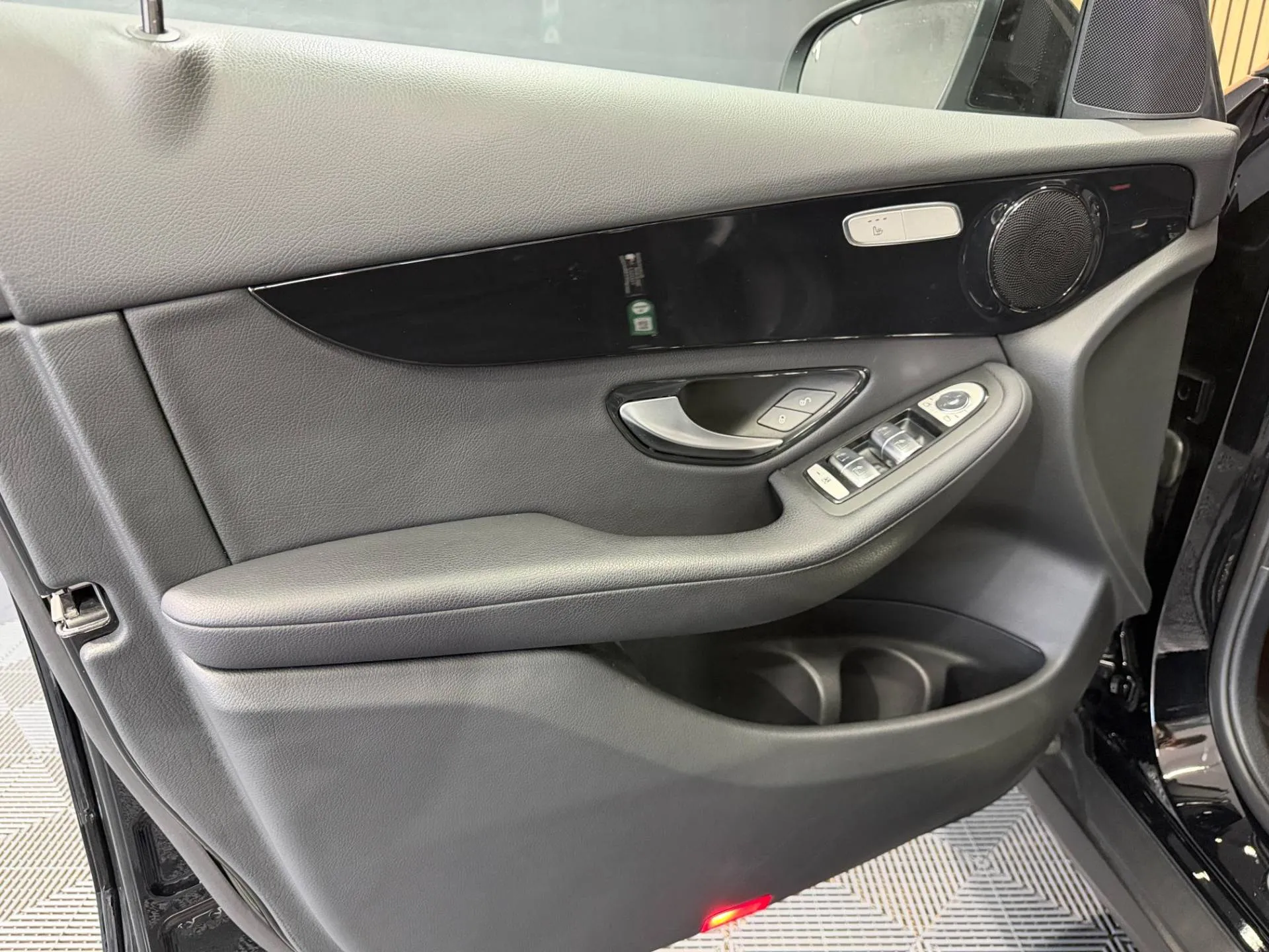 Mercedes-Benz GLC 200 d 4MATIC 9G-TRONIC