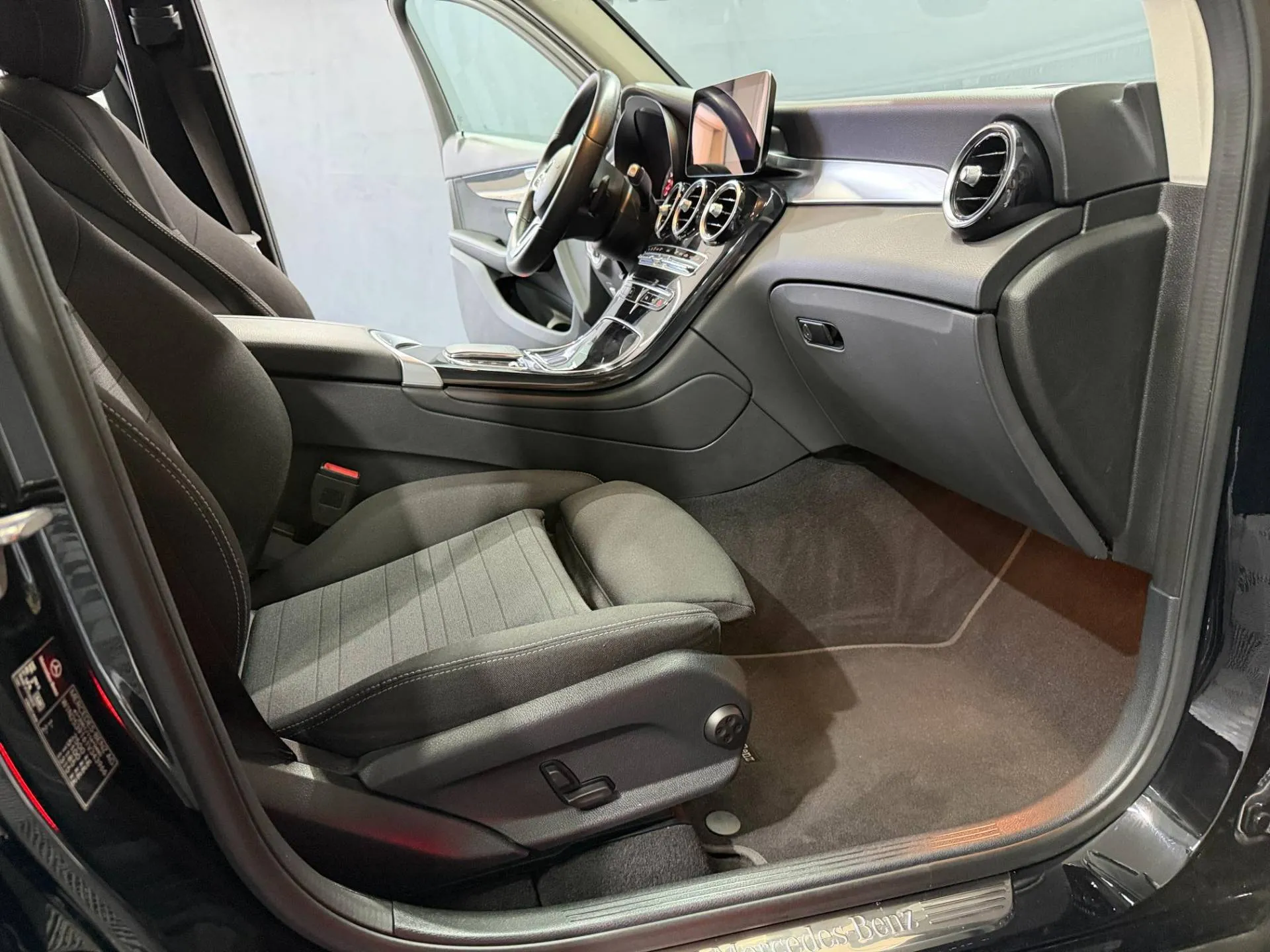 Mercedes-Benz GLC 200 d 4MATIC 9G-TRONIC