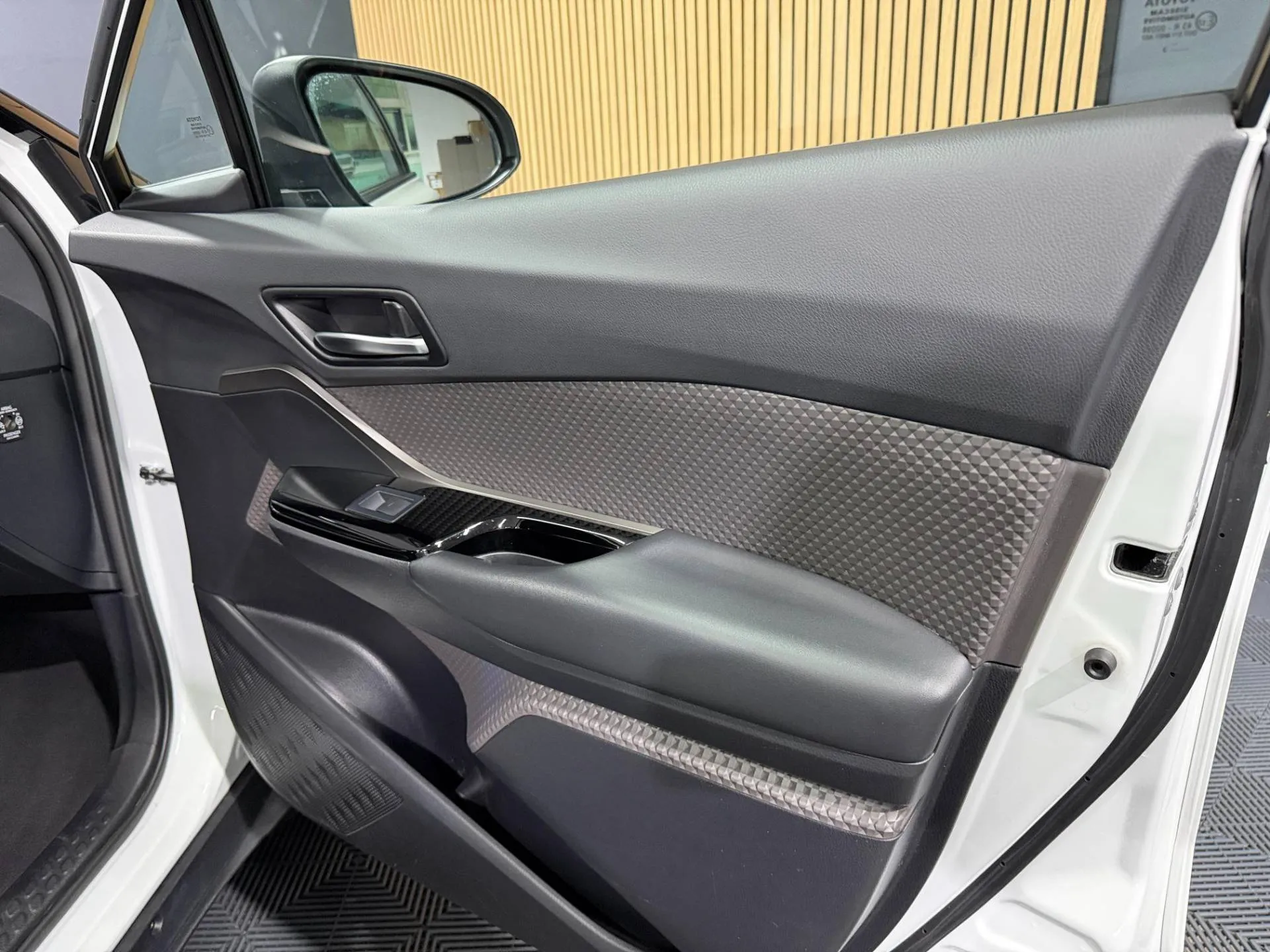 Toyota C-HR 2.0 Hybrid