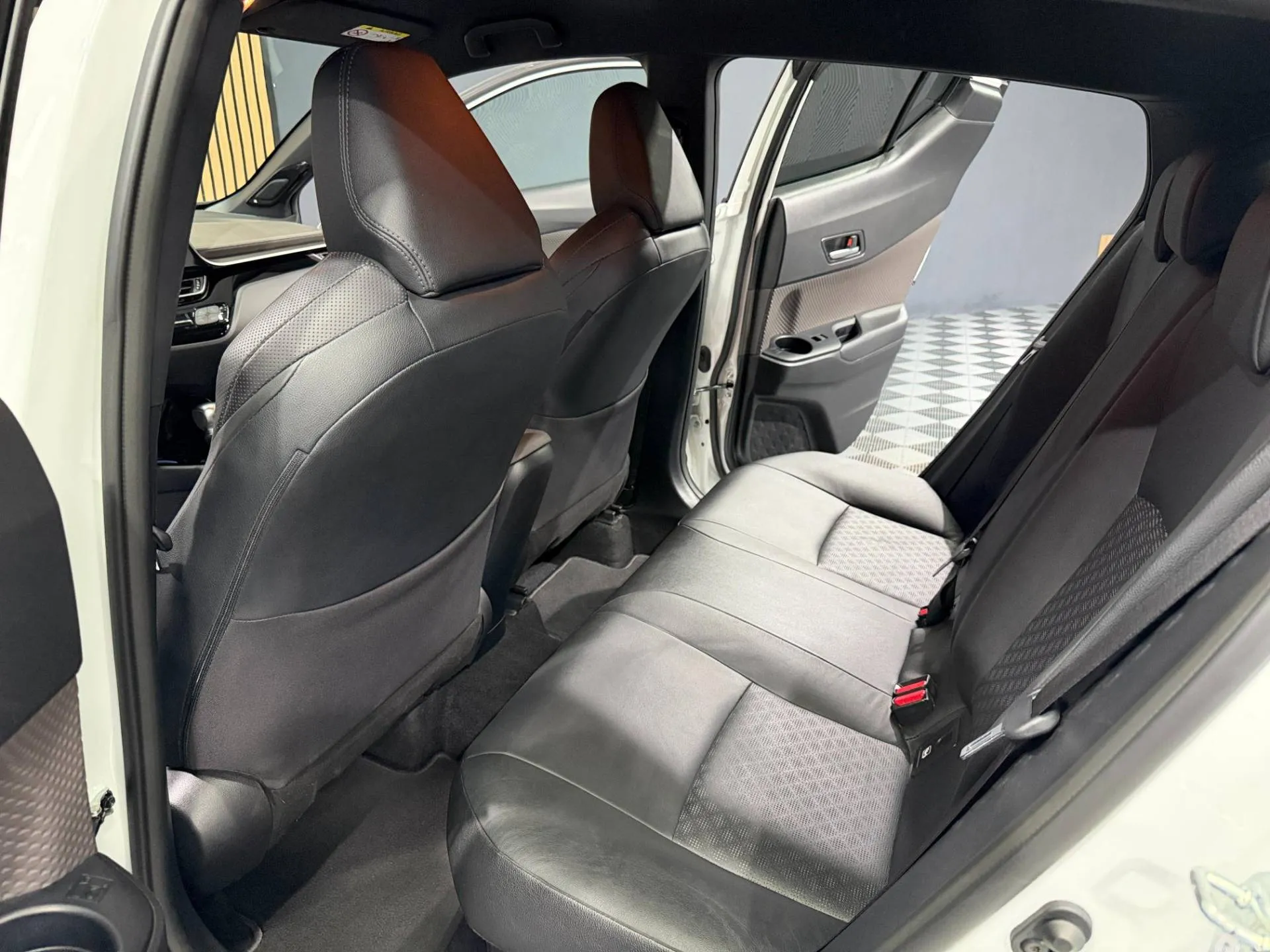 Toyota C-HR 2.0 Hybrid