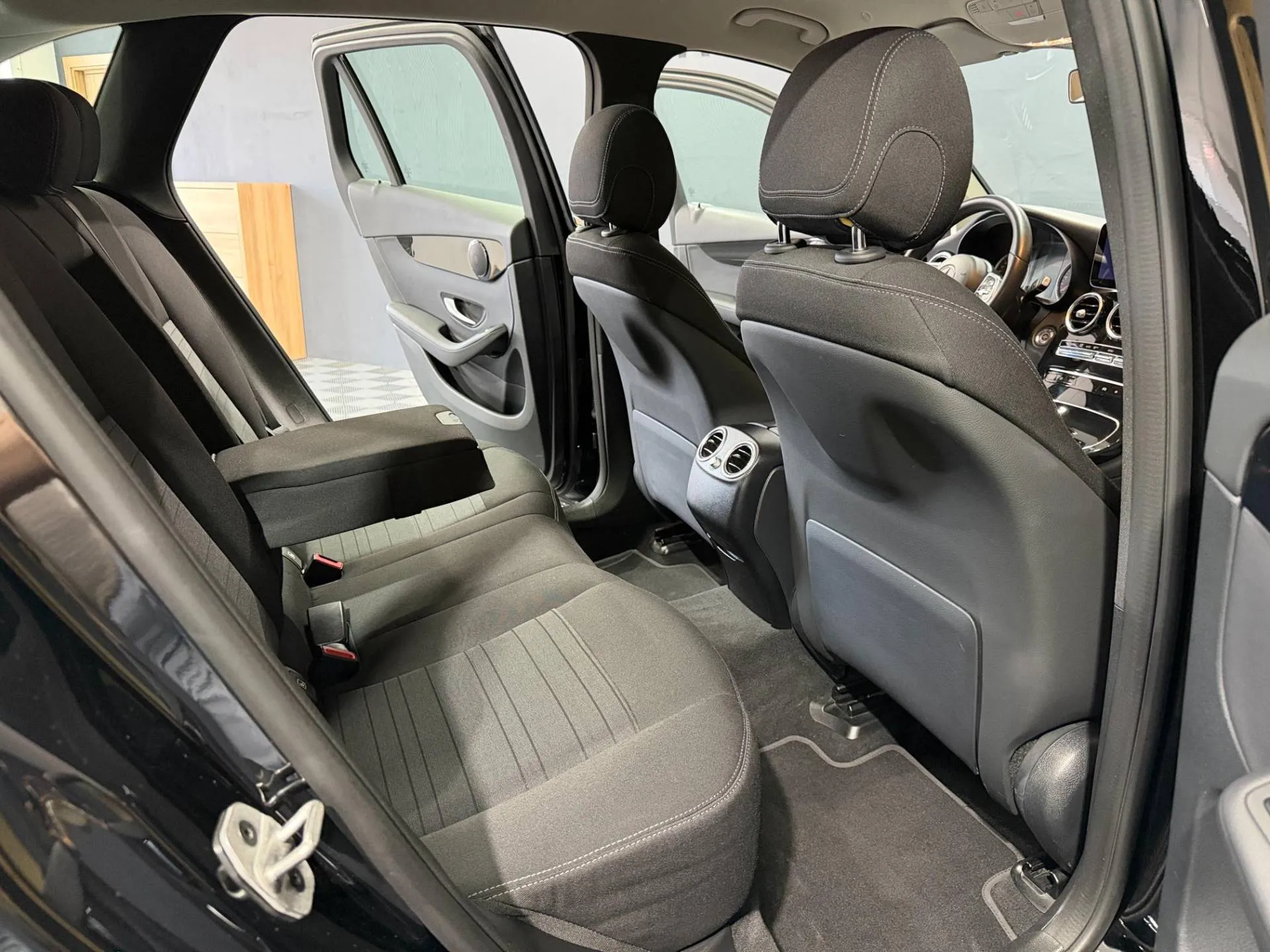 Mercedes-Benz GLC 200 d 4MATIC 9G-TRONIC