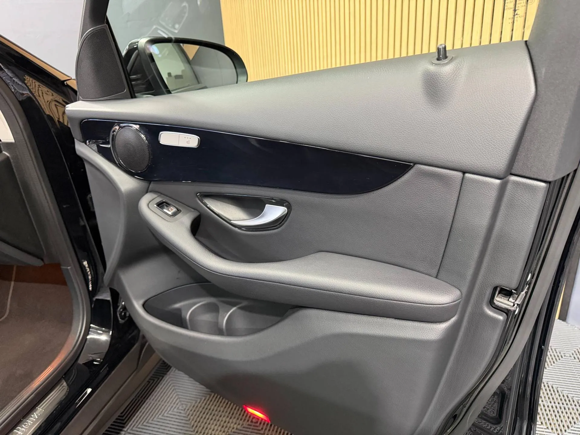 Mercedes-Benz GLC 200 d 4MATIC 9G-TRONIC