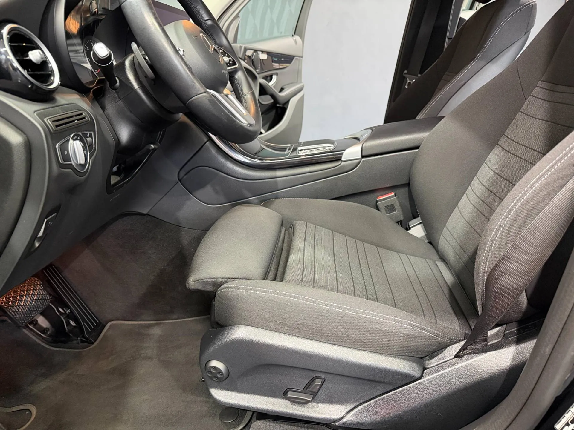 Mercedes-Benz GLC 200 d 4MATIC 9G-TRONIC